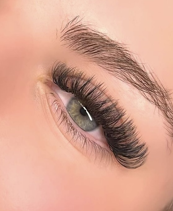Hybrid Lashes