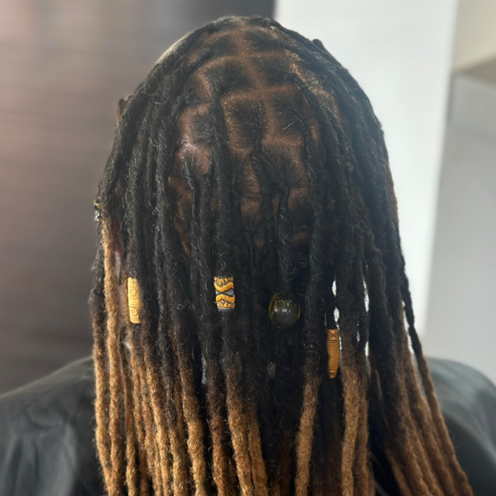 ✨ The Loc Luxe Retwist at Pretty B Stylez Studio in Webster, TX