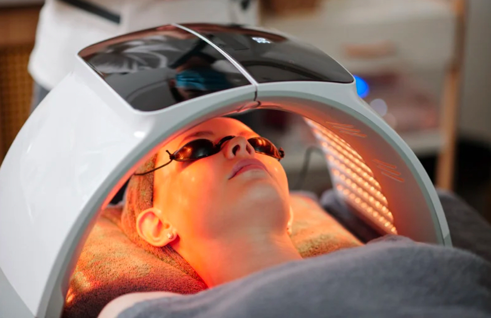 L.E.D Light Therapy Facial