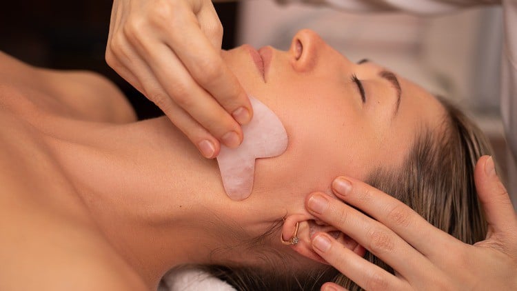 GUA SHA - FACIAL LIFTING