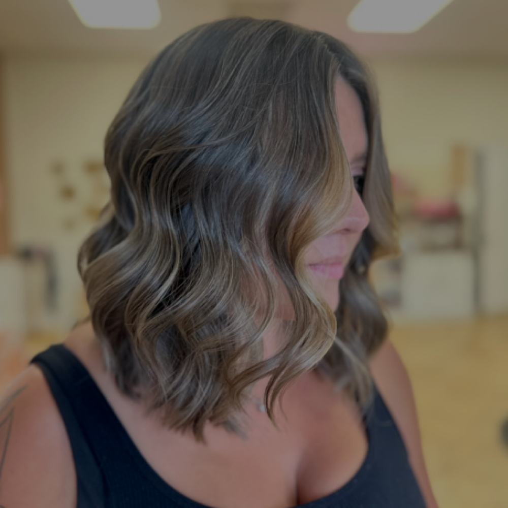 Partial Custom Blonding at Feathered Foils By Kaitlyn Lane in Santa Fe, TX