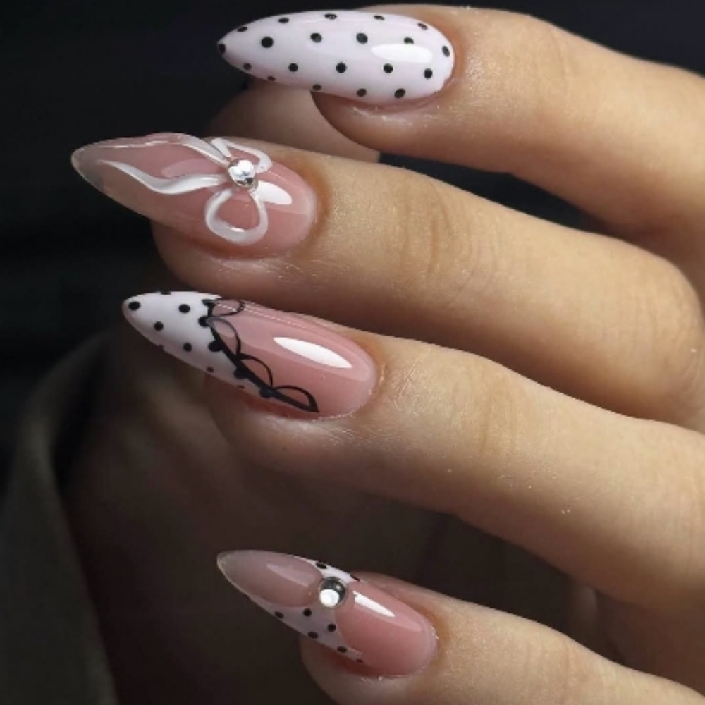 Refills de Uñas at The Topcoat Nails_Studio in Miami, FL