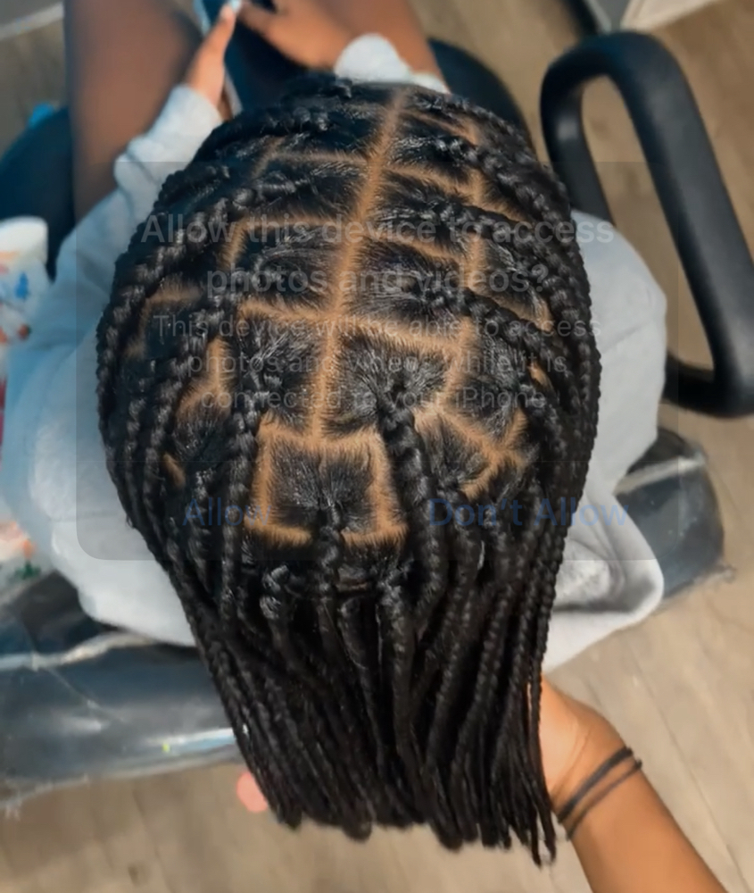 Medium Knotless Braids