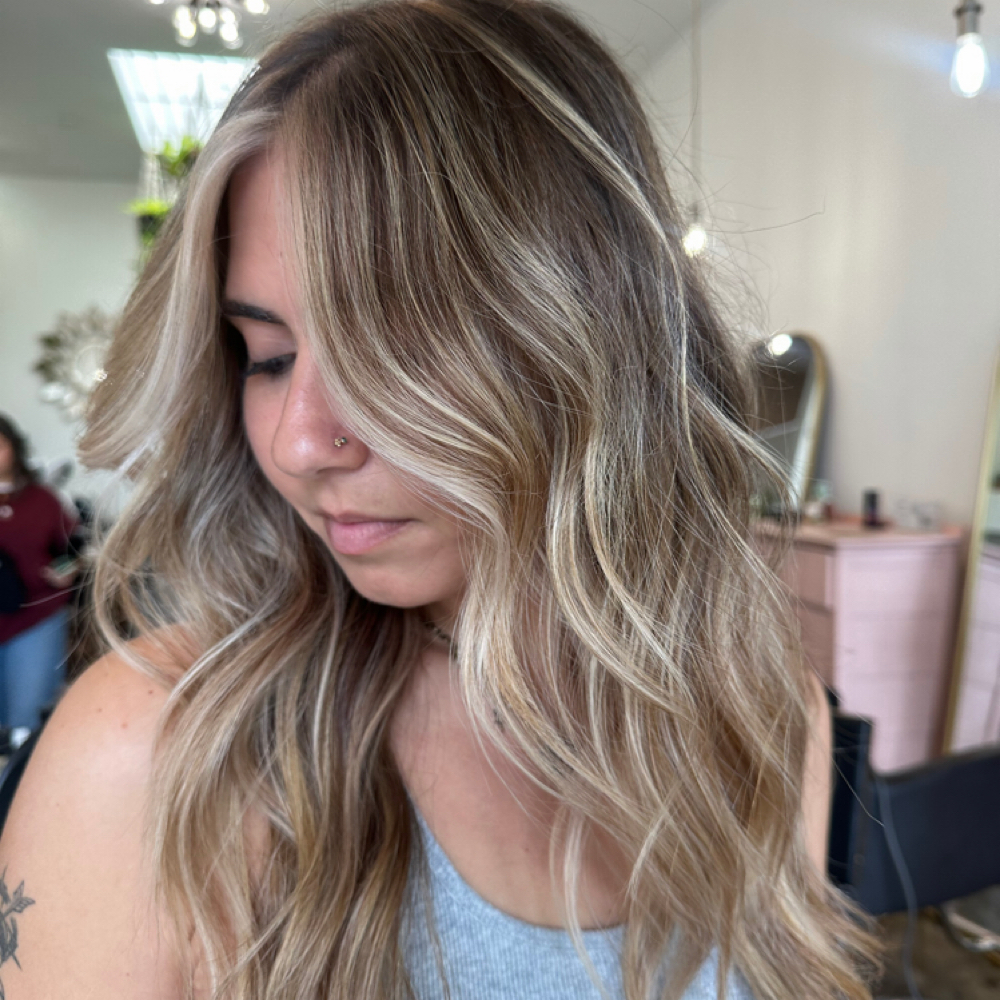 Partial Foilayage at Lisett Hair @Lox Salon HI in Wahiawa, HI