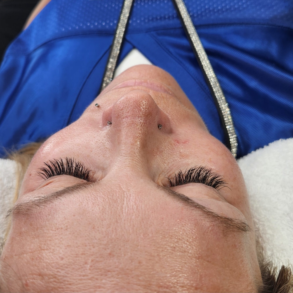 Full Lash Extensions- Classic (AT)