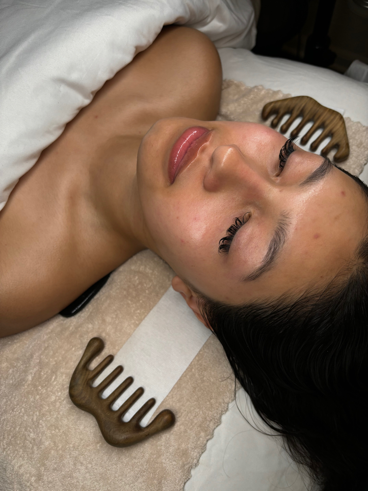 Dermaplane Facial