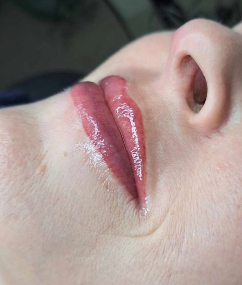 Lip Blushing