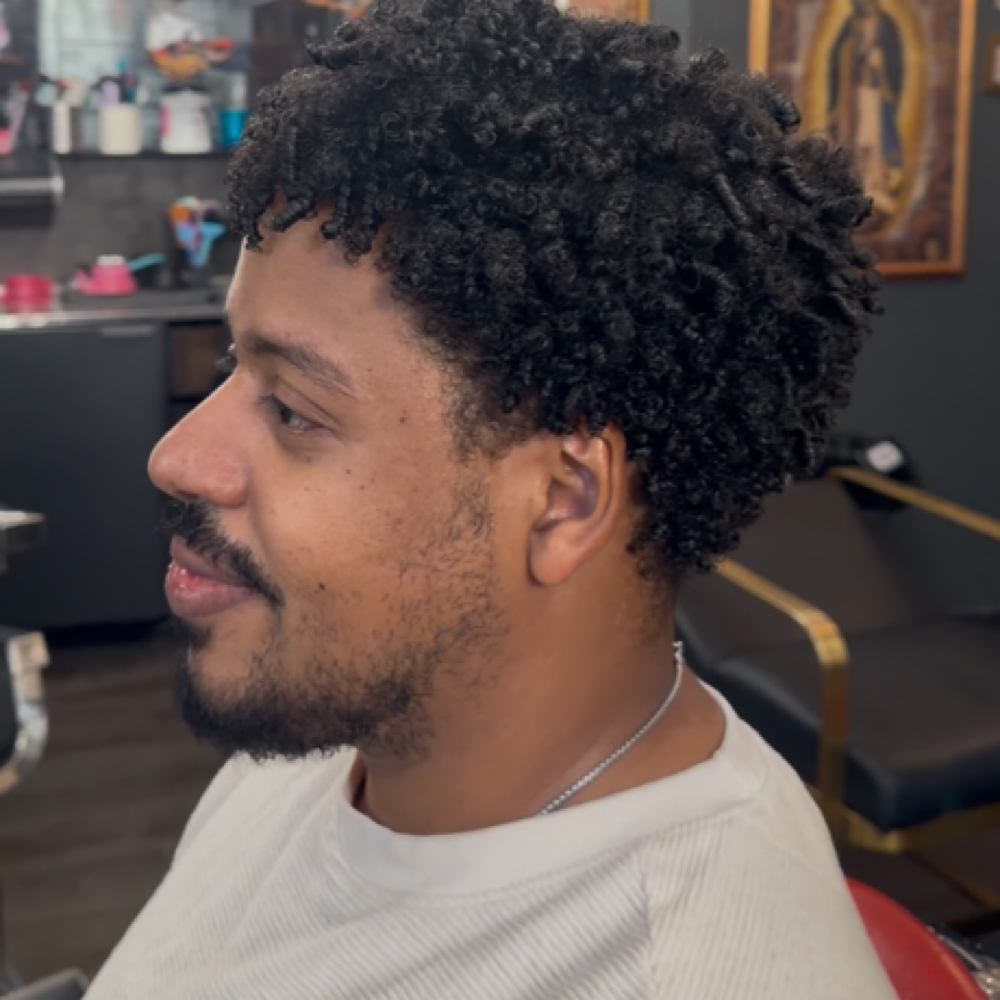 Corte Above The Shoulders at The Curl Lab PR in San Juan, PR