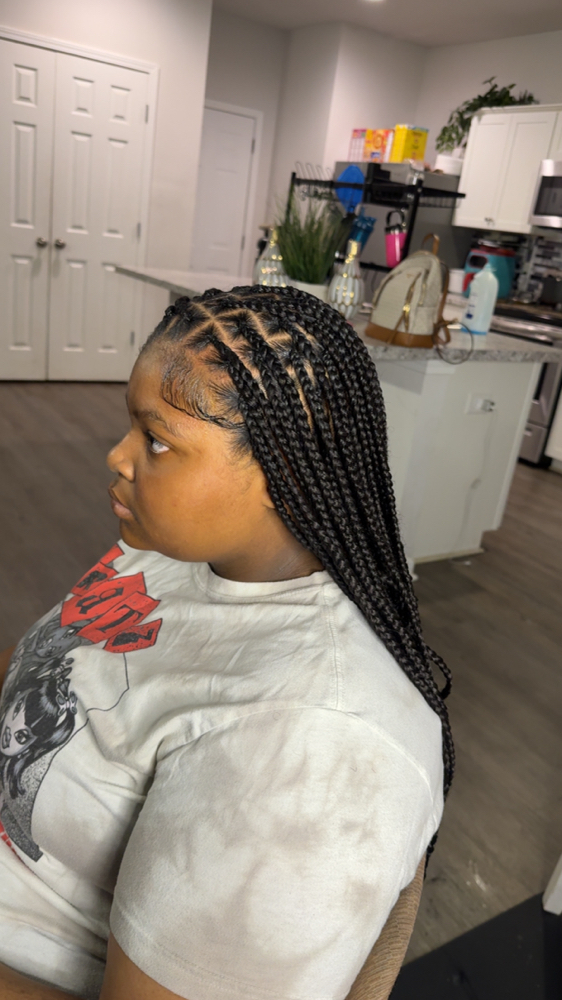 Smedium Knotless at Braided By UNeeQ in Moundville, AL