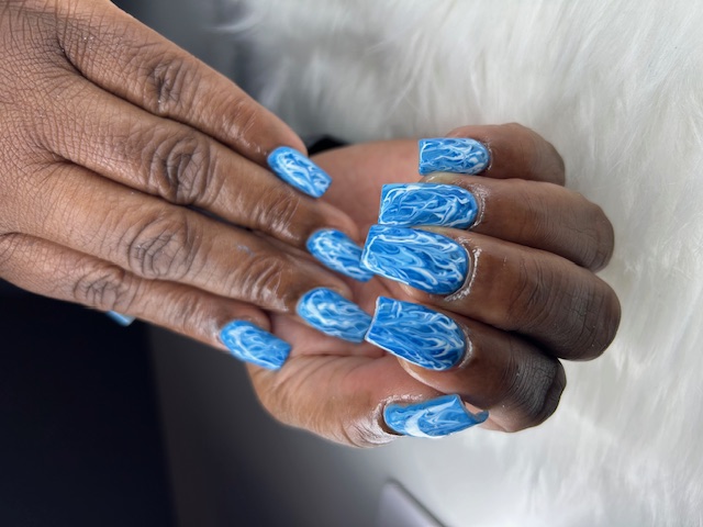 Marbling Design on Gel Nails