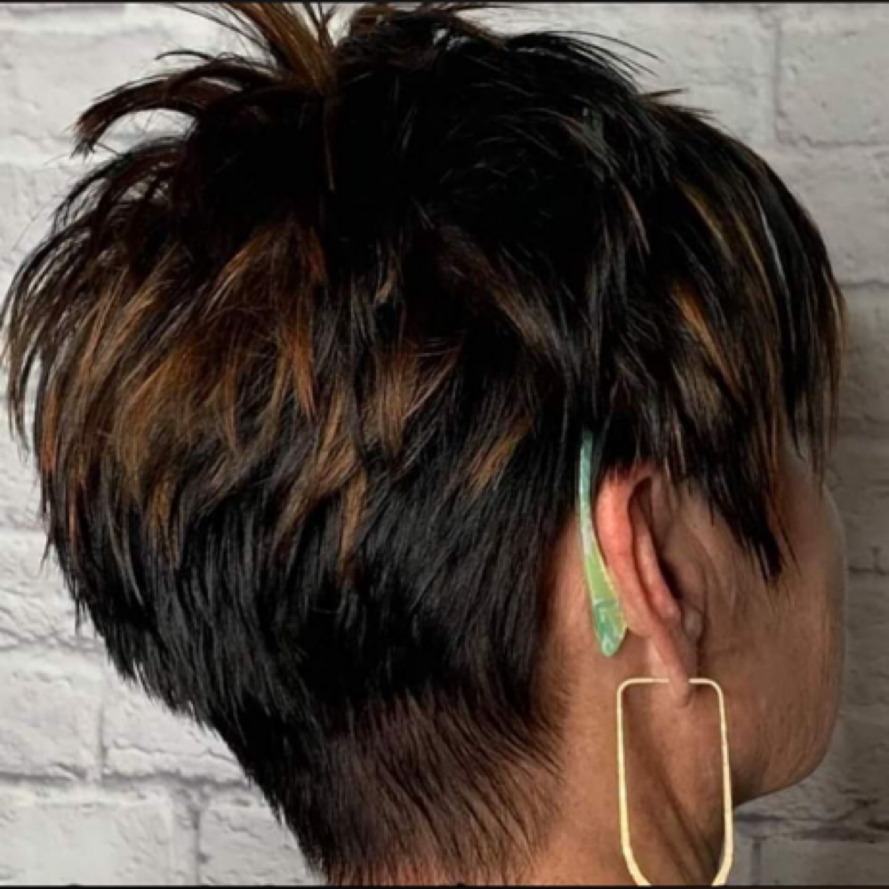 Womans Short Haircut at Steph the Stylist in Vero Beach, FL