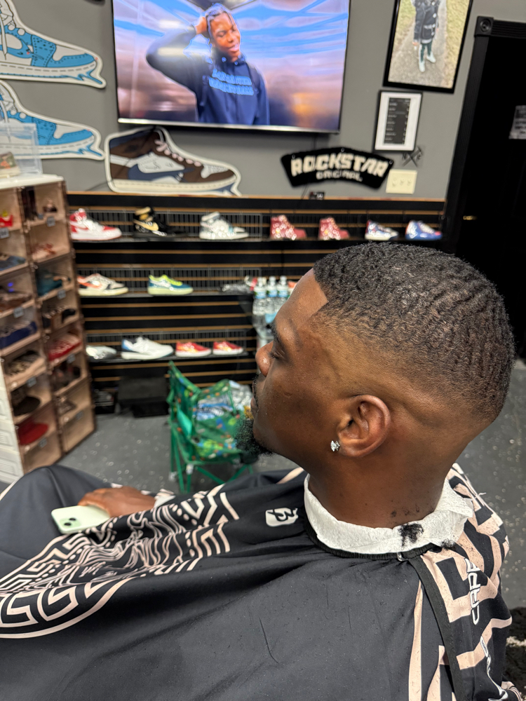 Men's Haircut And Line Up