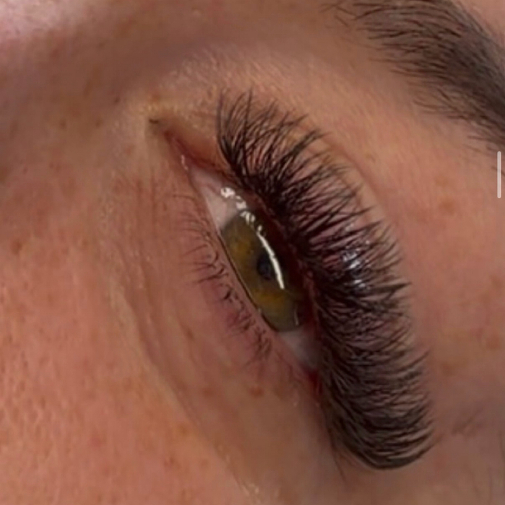 UV Lash Full Set at Caylie Brooke Beauty in Kingston, TN