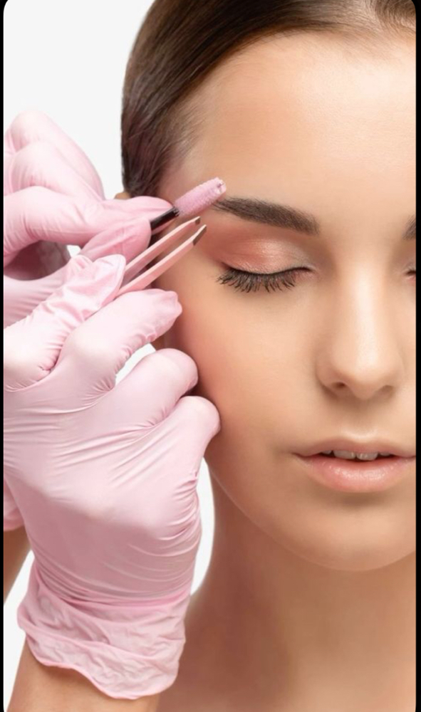 Eyebrow Plucking W/Twiezzers