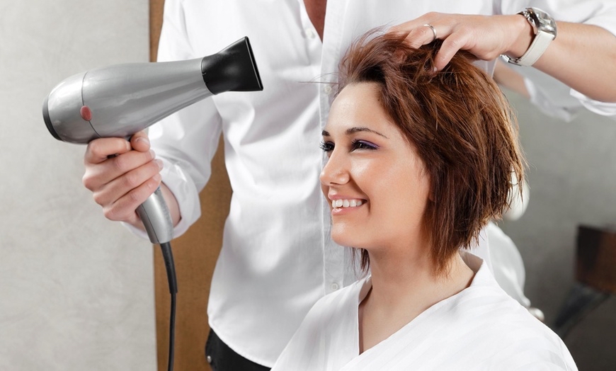 Shampoo & Blowdry