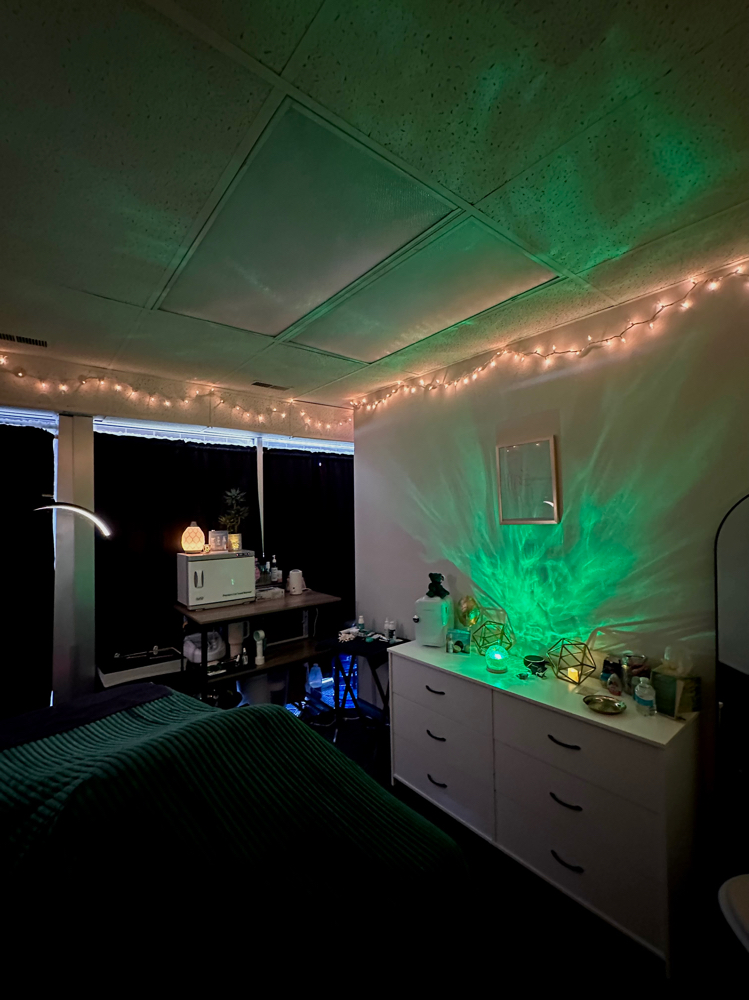 Emerald Glow Facial: 60/75min