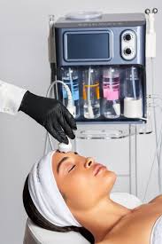 Rest & Reglow Skin Wave Hydrafacial