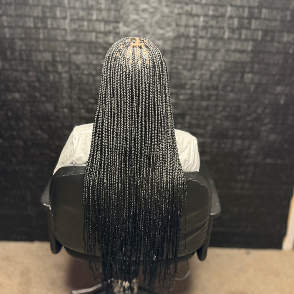 Knotless Braids (Extra S) at StylezByJazmyne in Oklahoma City, OK