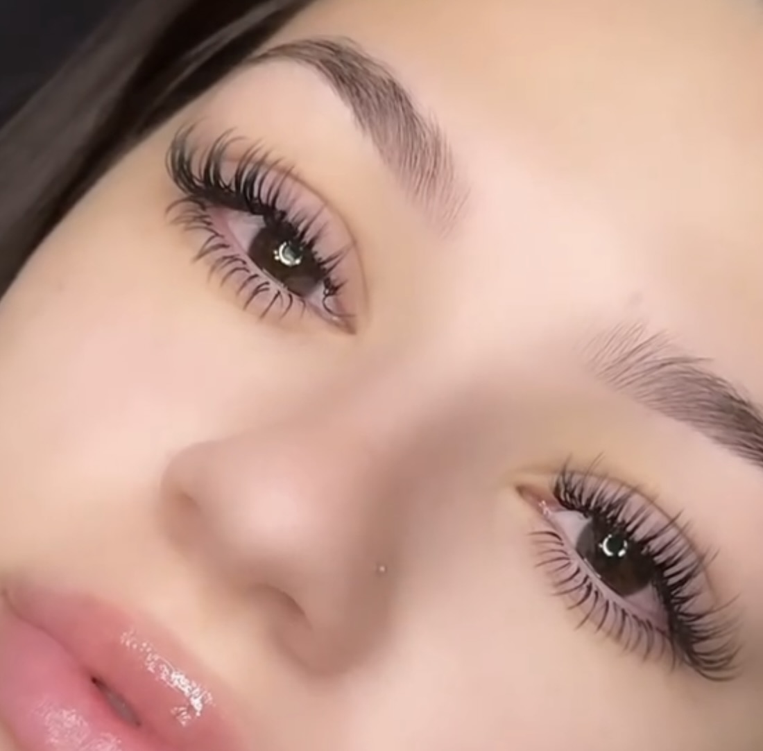 Bottom Lashes