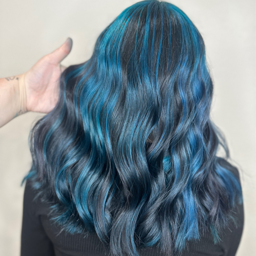Highlight and Fun color at Alyssa’s Vivid Vibes in Clute, TX