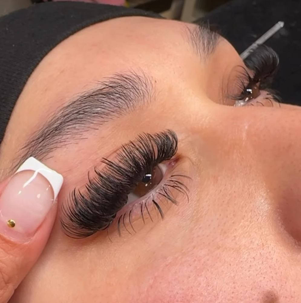 Full Set Lash Extensions at Zaazaa Studioo in Sparks, NV