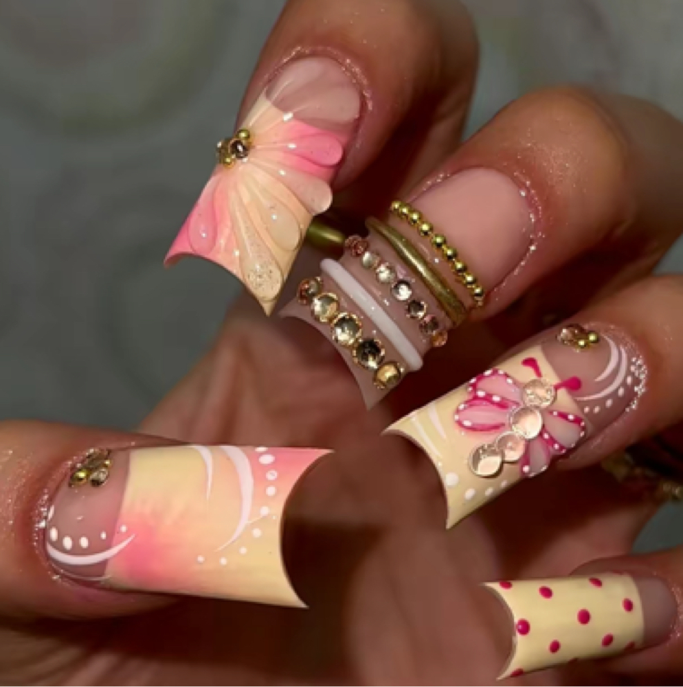 Airbrush Design at The Dollhouse Society in Chattanooga, TN