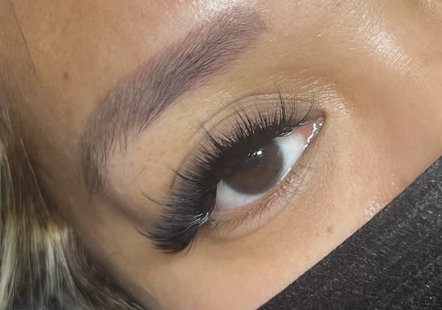 Wispy Volume Lashes🤍