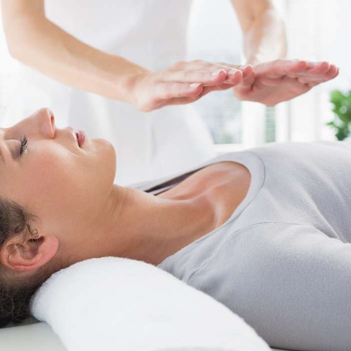 Express Reiki at Serenity & Rose Salon and Spa LLC in Dayton, OH