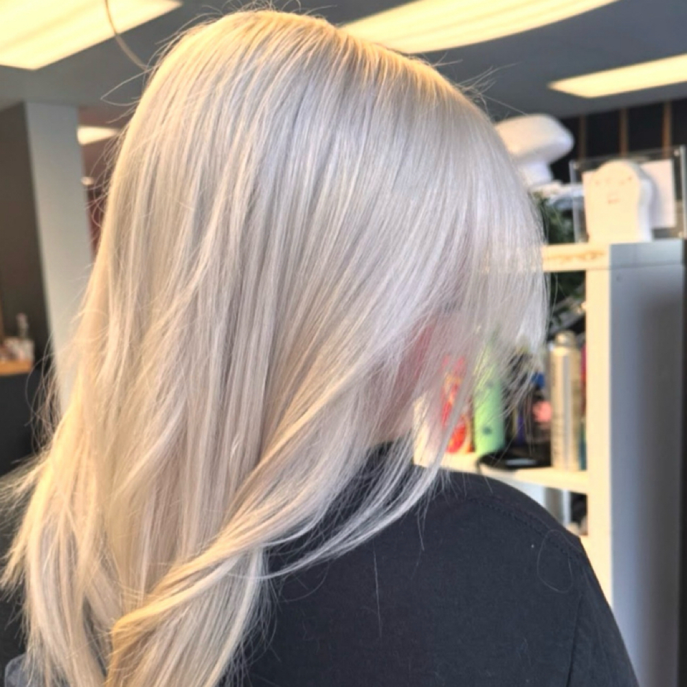 On Scalp Lightner Retouch at Seventy x Seven Salon in crescent Springs, KY