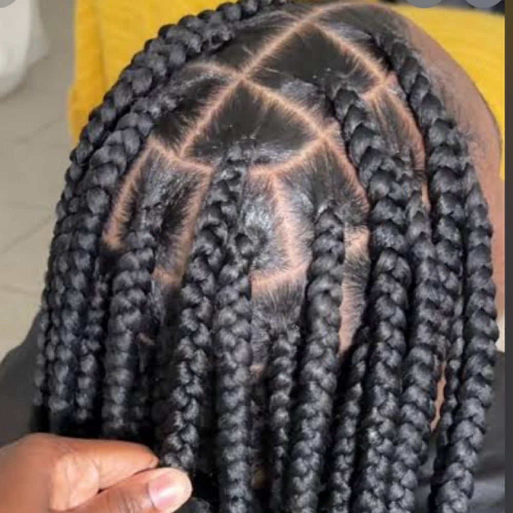 Large  Knotless at Blessing braiding bar in South Holland, IL