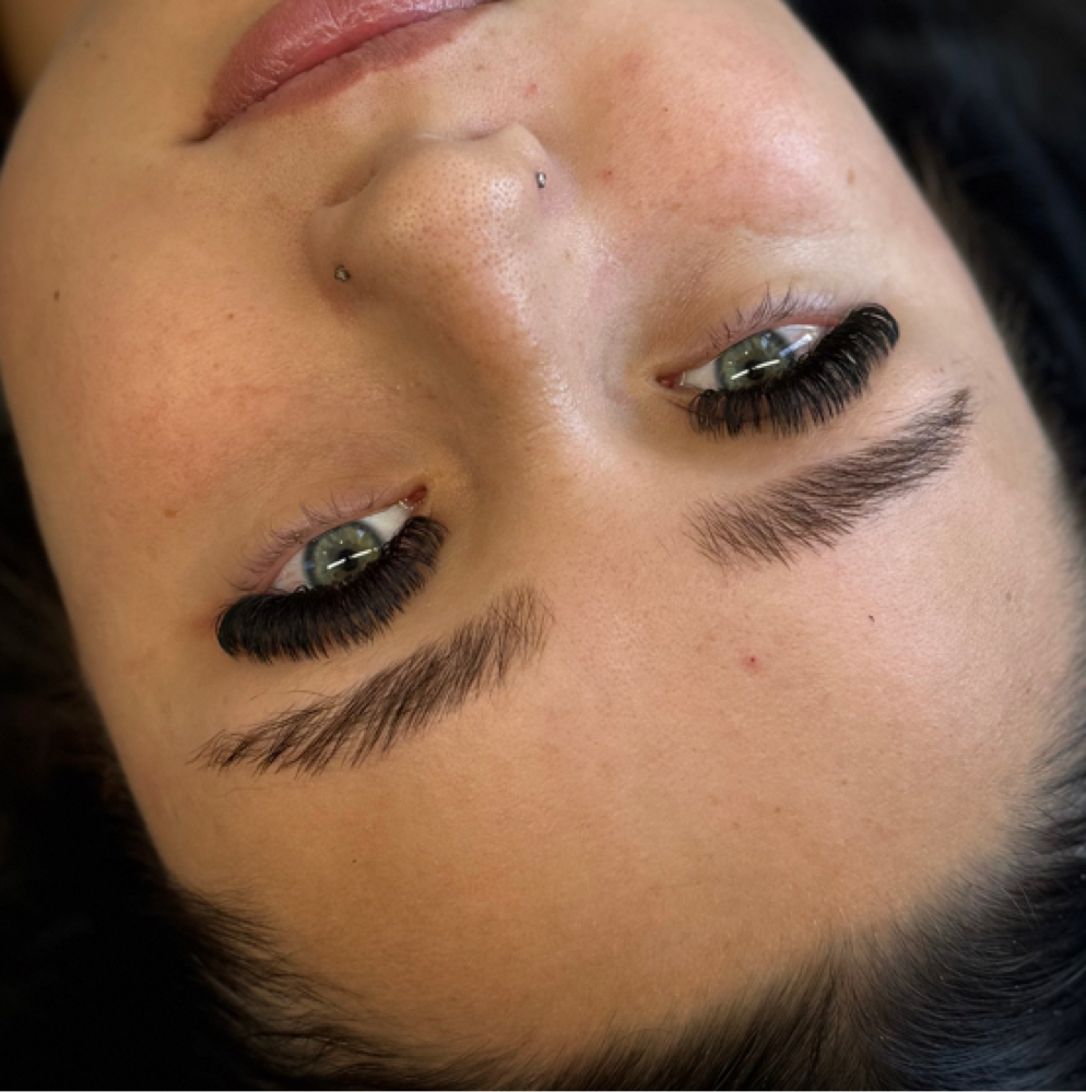 Mega Volume Full Set at Alycia Moreo in Canal Winchester, OH