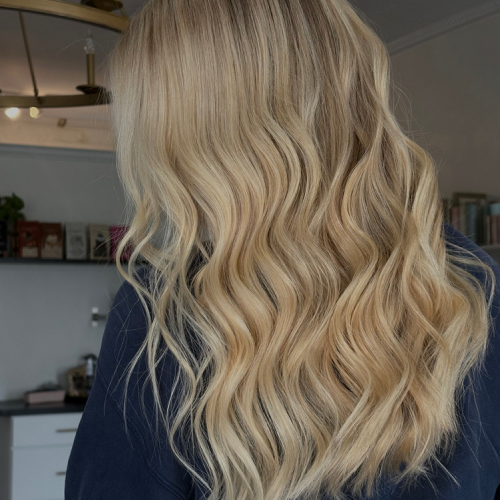 Maximum Blonding at e.CincyBeauty in Cincinnati, OH