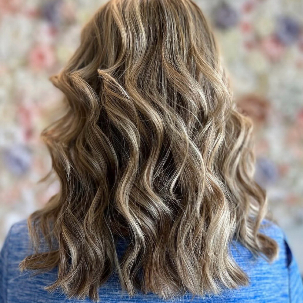 curling iron finish at hue & halo in Arlington, VA