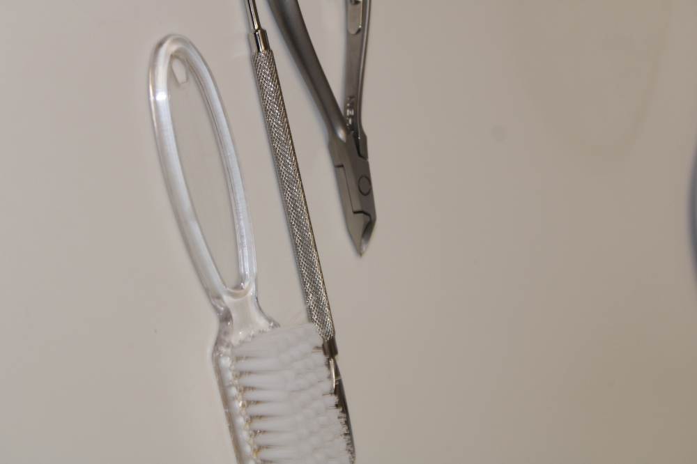 Gel Soak-off Manicure