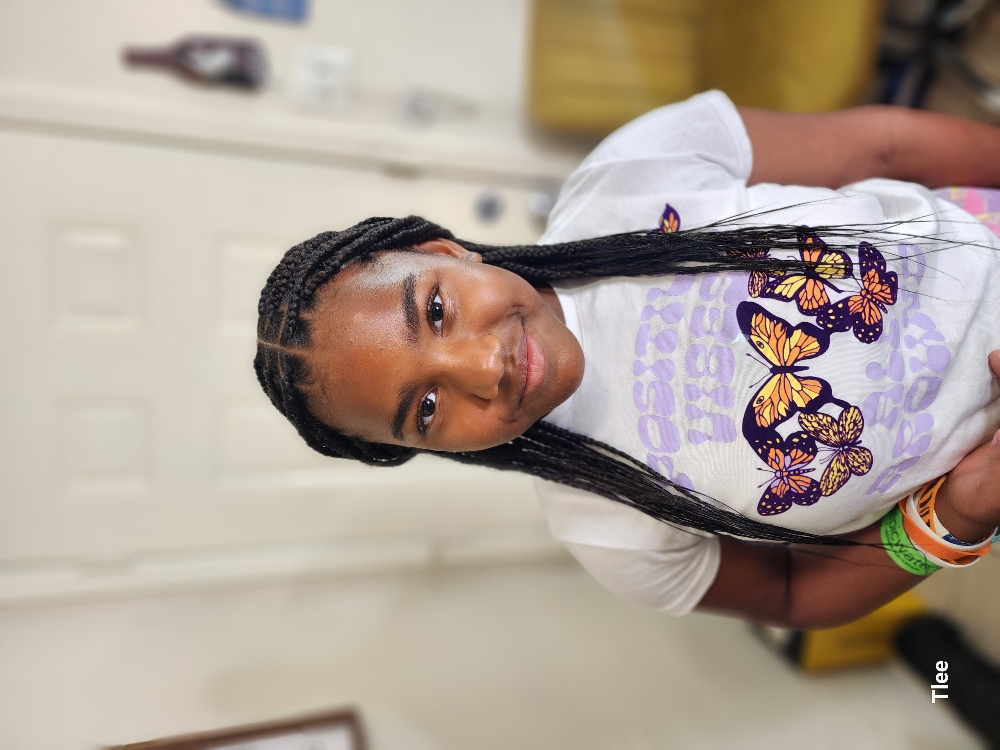 Medium Knotless  (Kids)10&under at TALENTEDTLEE LLC in Dallas, TX