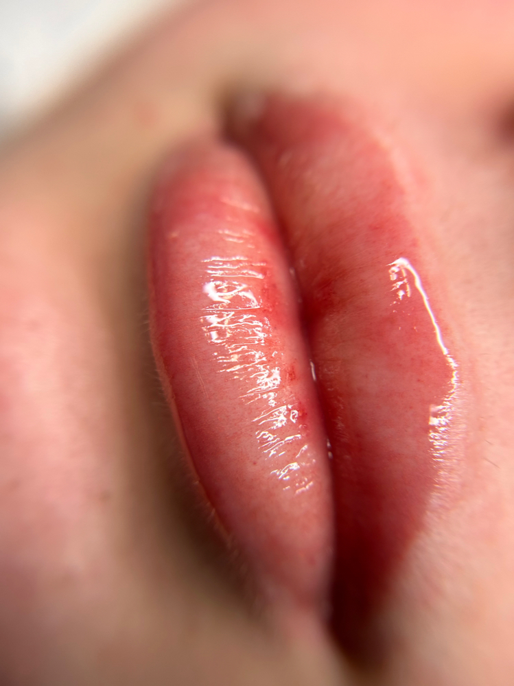 Lip blush