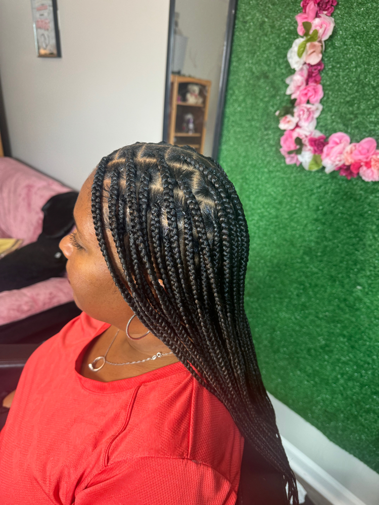 Medium Knotless