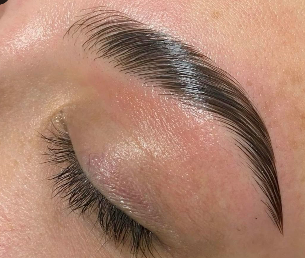 Brow Lamination & Tint