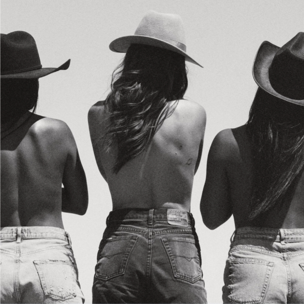 Tanning Bed at Salon Idyll in Rochelle, IL