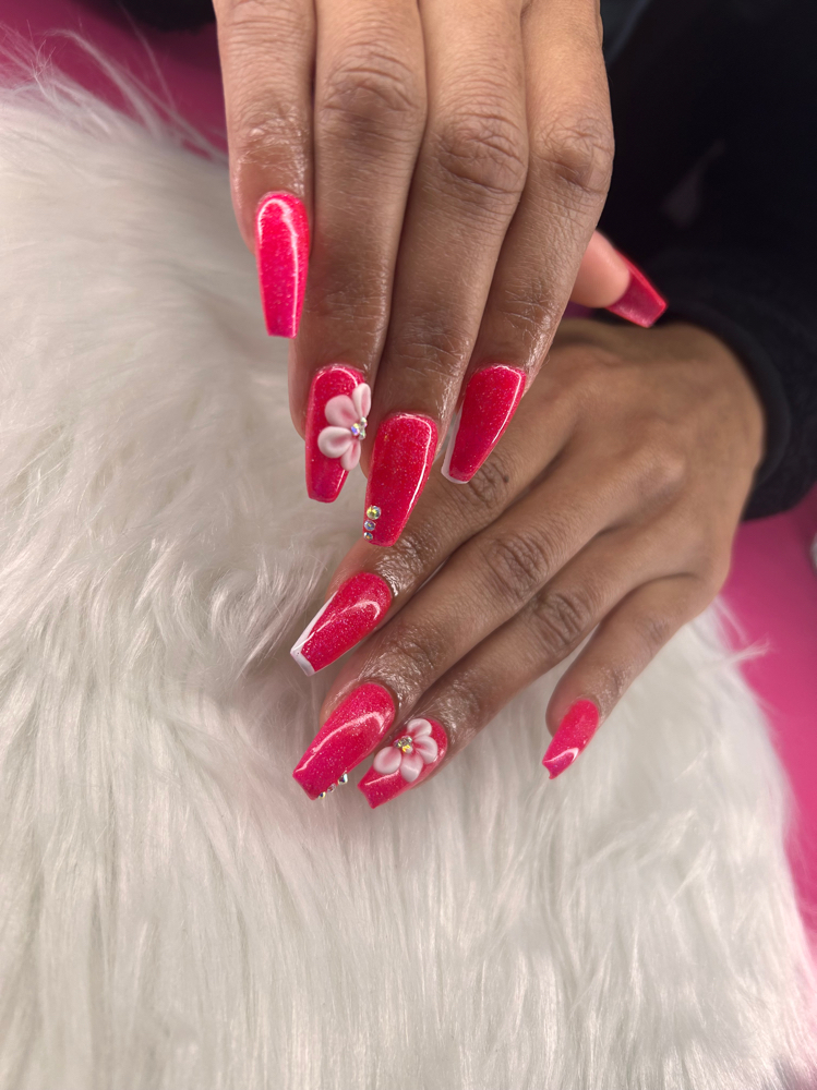Gem/Sculpted Gem For 2 Nails at Dazzle Me Darlin Looks in North Canton, OH