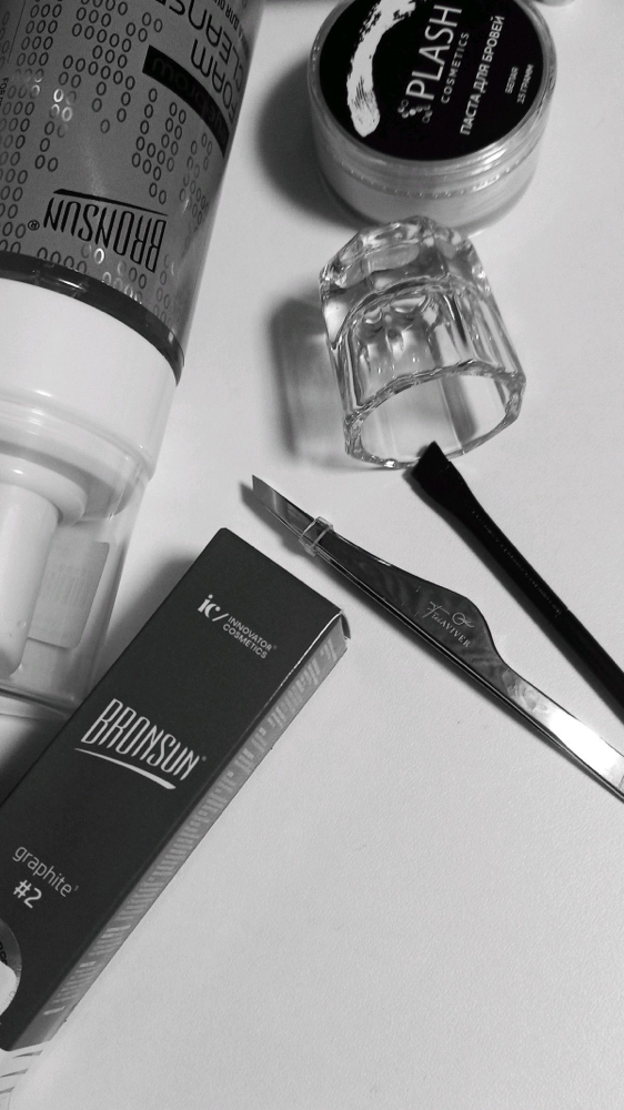 Brow Wax & Tint