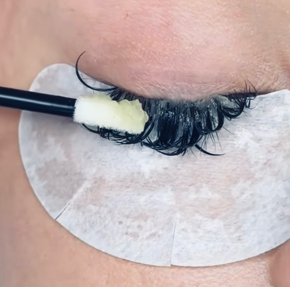 Lash Removal