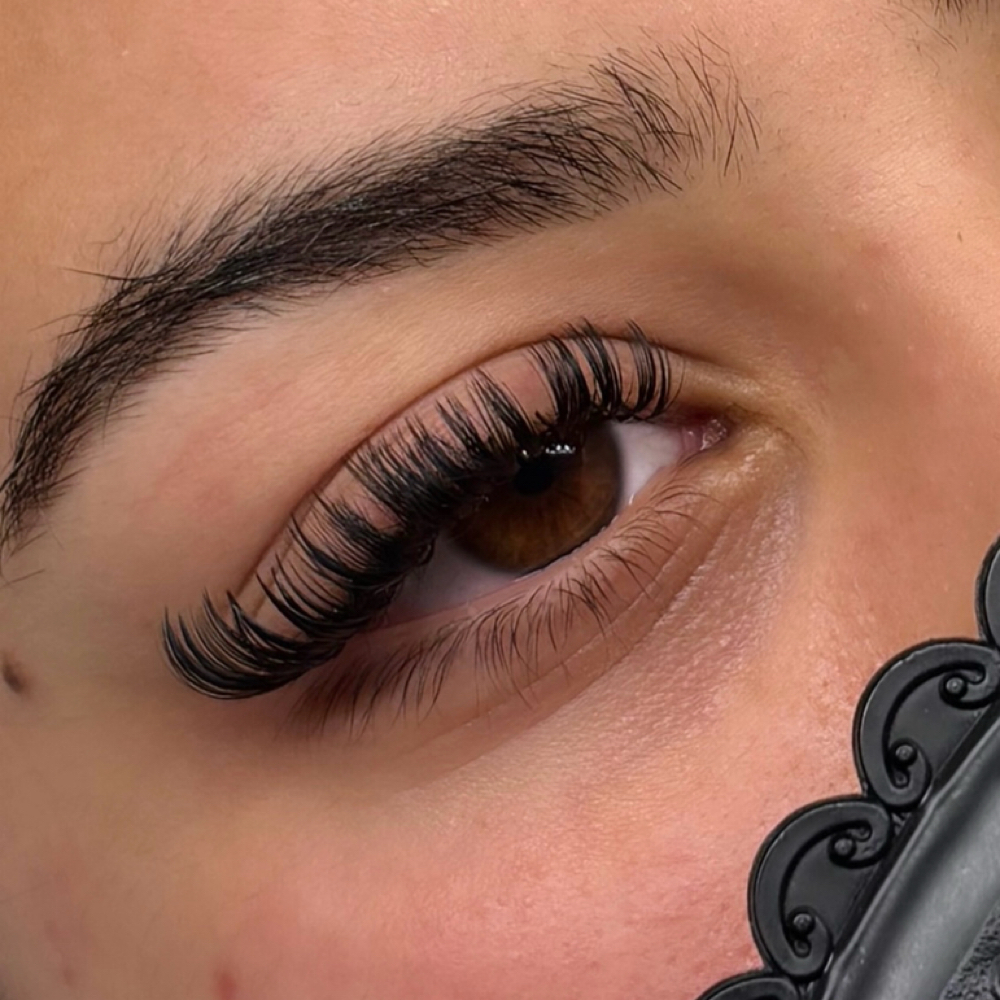 Wet Set at lashesbyxkg in Miami, FL