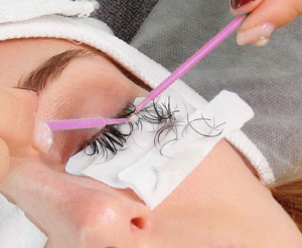 Lash Removal