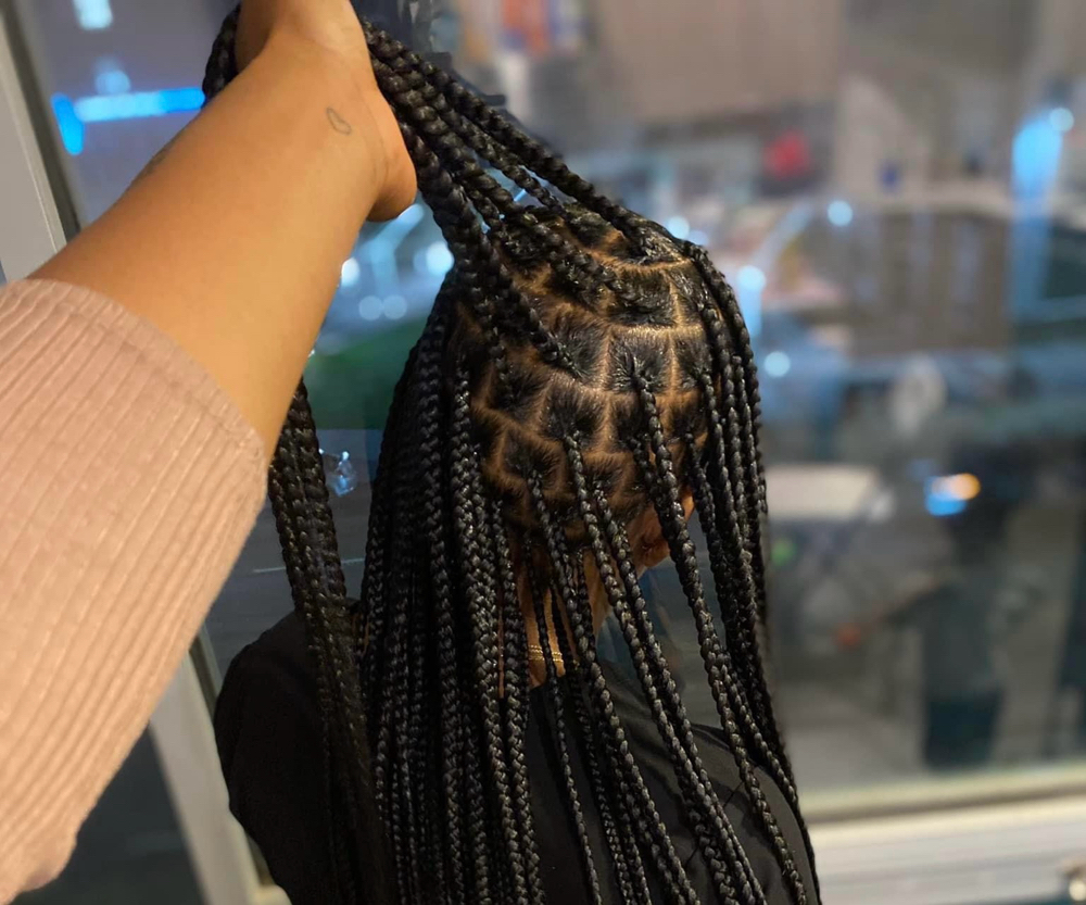 Medium Knotless Braids at Dreya The Artist in Grand Prairie, TX