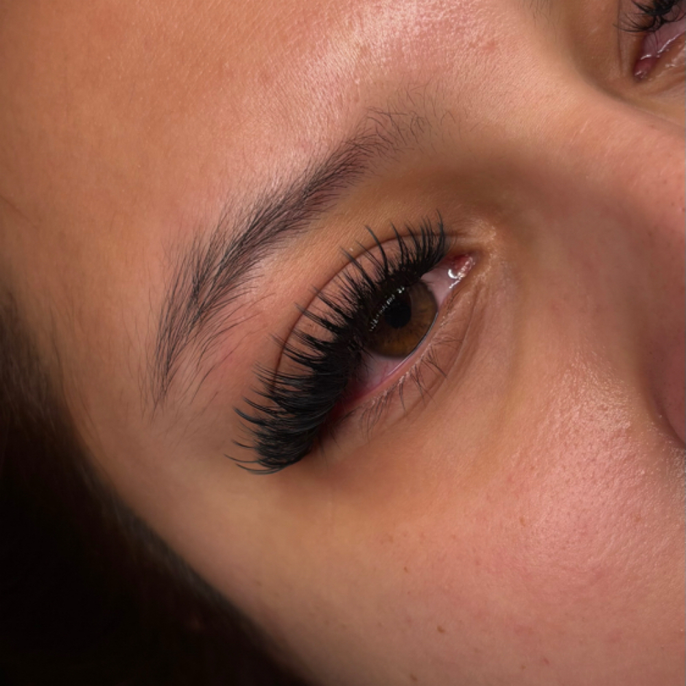 Hybrid Full Set at Butterflyywinks Lash Studio in Brownsville, TX