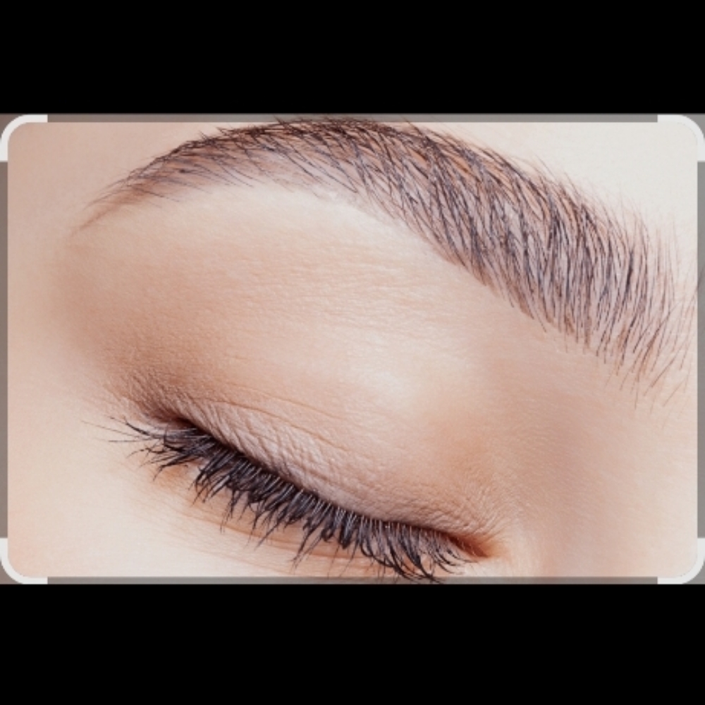Eyebrow Clean-up at Desert Glow Esthetics in EL Paso, TX