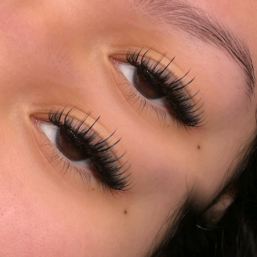 light volume full set at v3ro3lash3s in Atlanta, GA