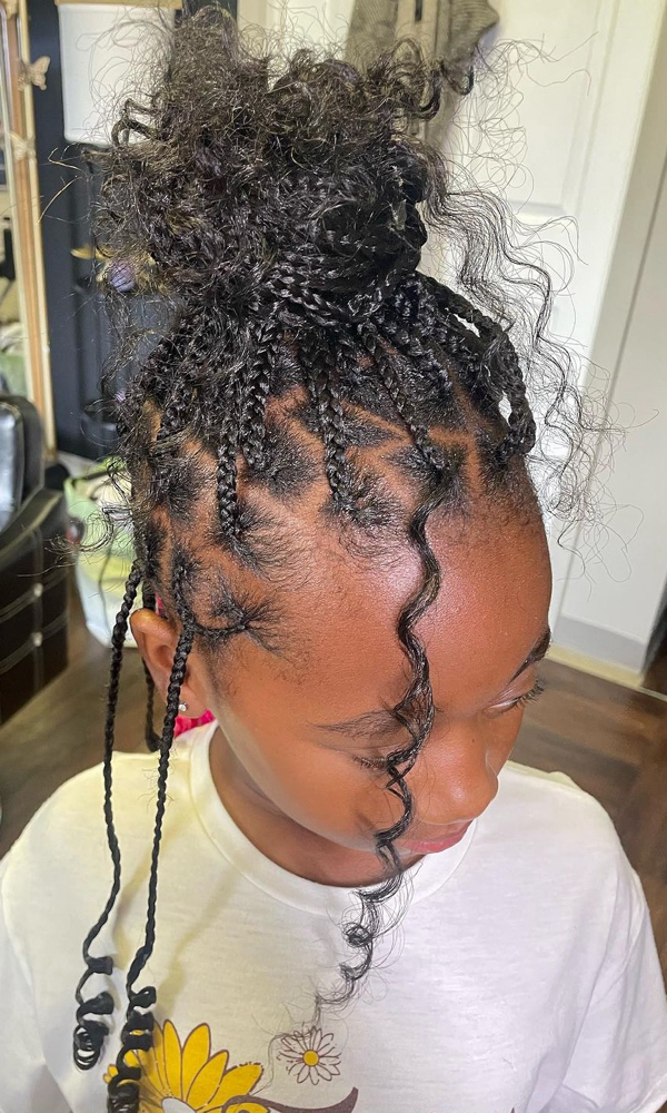 Med Knotless (kids 8-12) at 🦋 Blessings Upon Me 🦋 in Cincinnati, OH