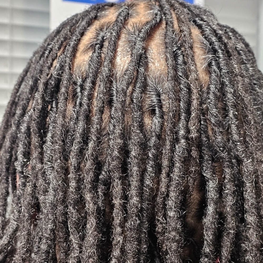 6/8WK Retwist w/Treatment at YTS NATURALS in CLEVELAND, OH